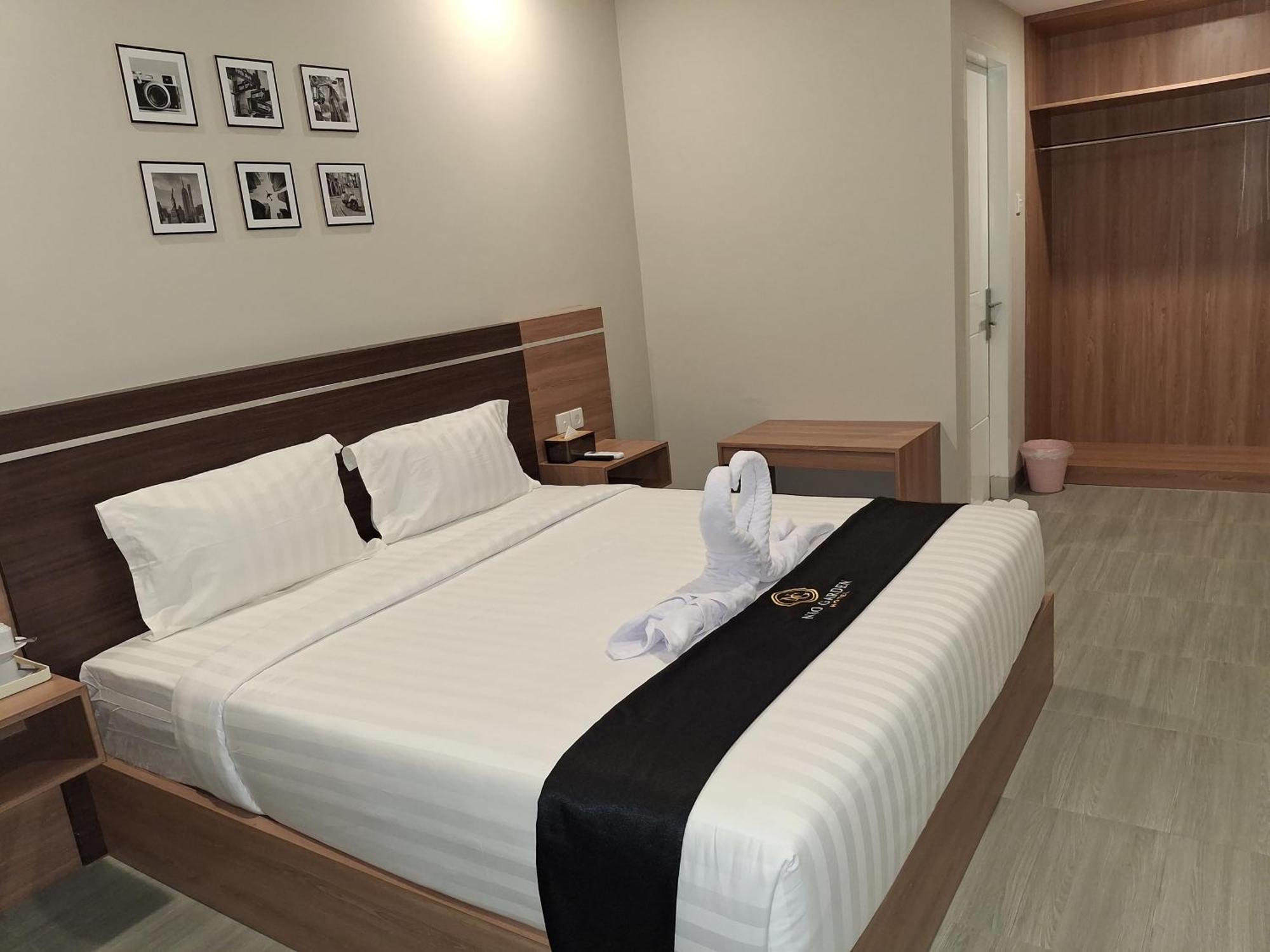 Nio Garden Hotel Sumbawa Exterior foto